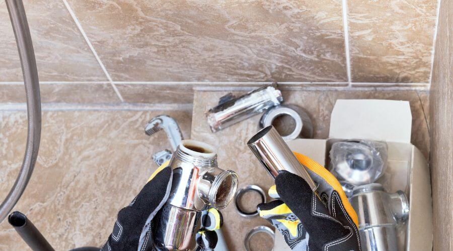 Professional gutter cleaning in Cary, MS
